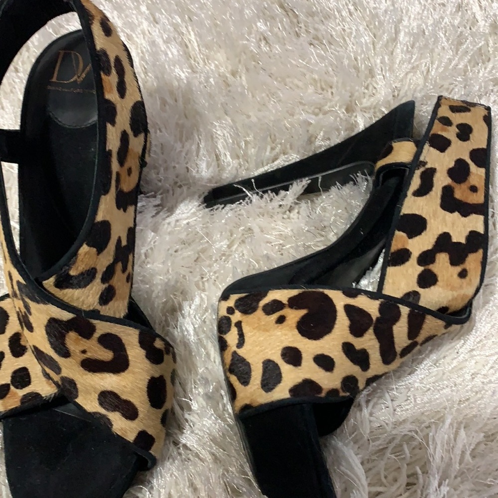 Shoes - Picture 2 of 7